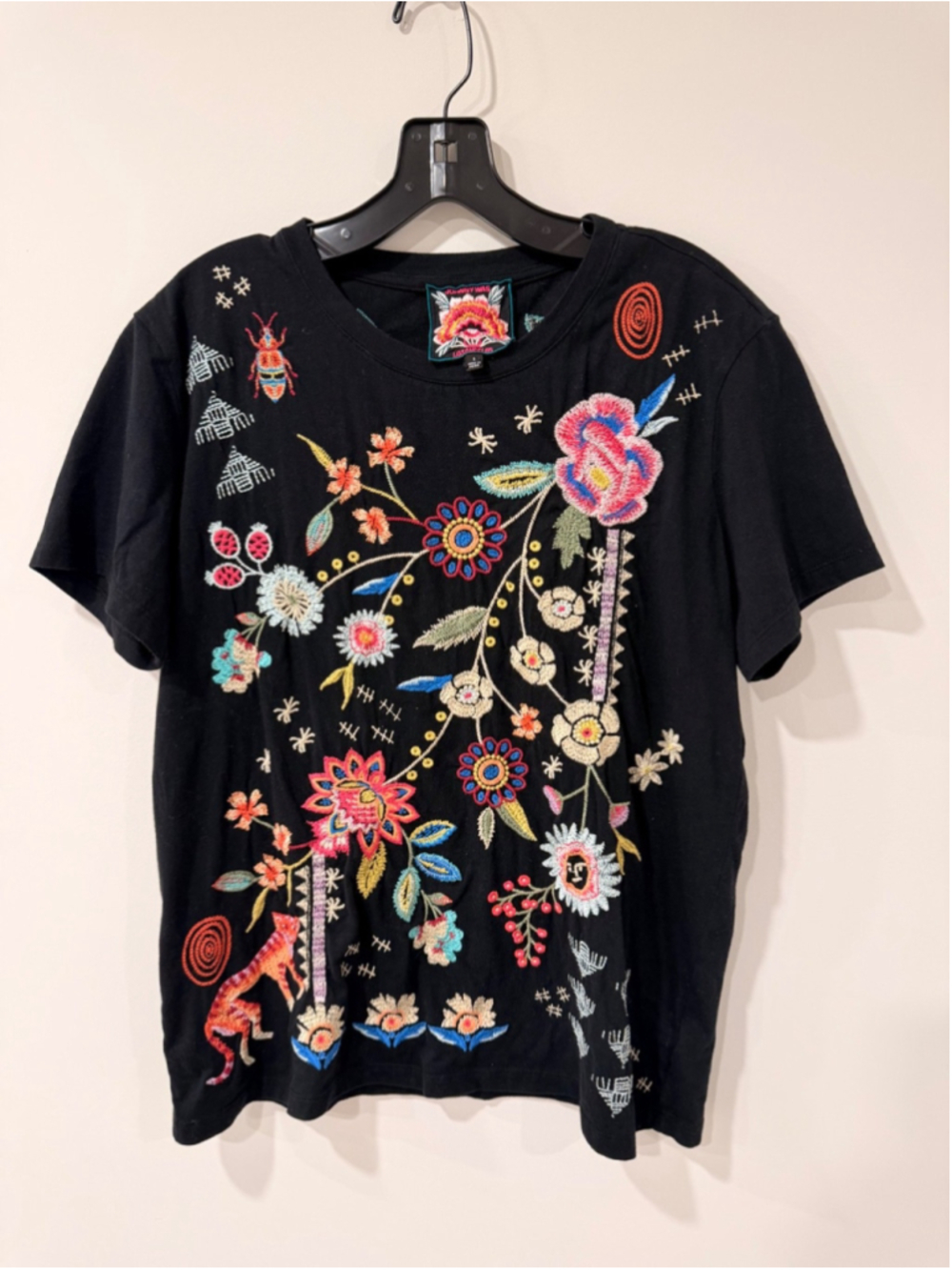Johnny Was Griffin Tee Black Embroidered Floral Boho Short Sleeve T-Shirt Size S